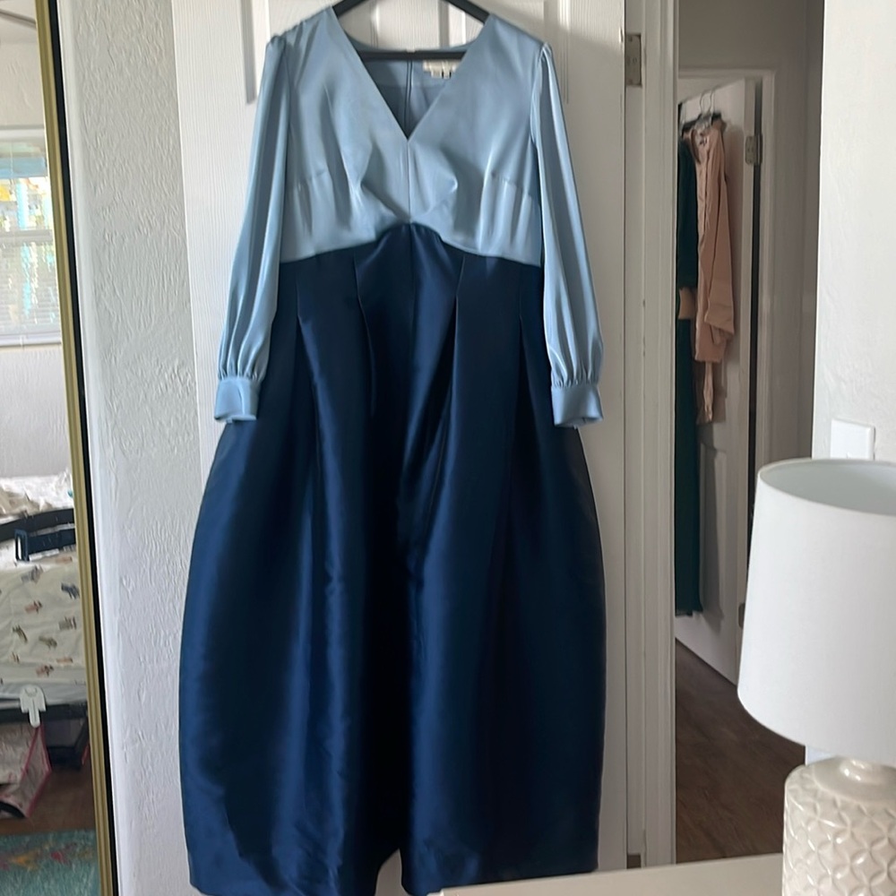 Elegant Mother of Bride full Length Sachin and Babi Gown 16W Navy and Slate Blue